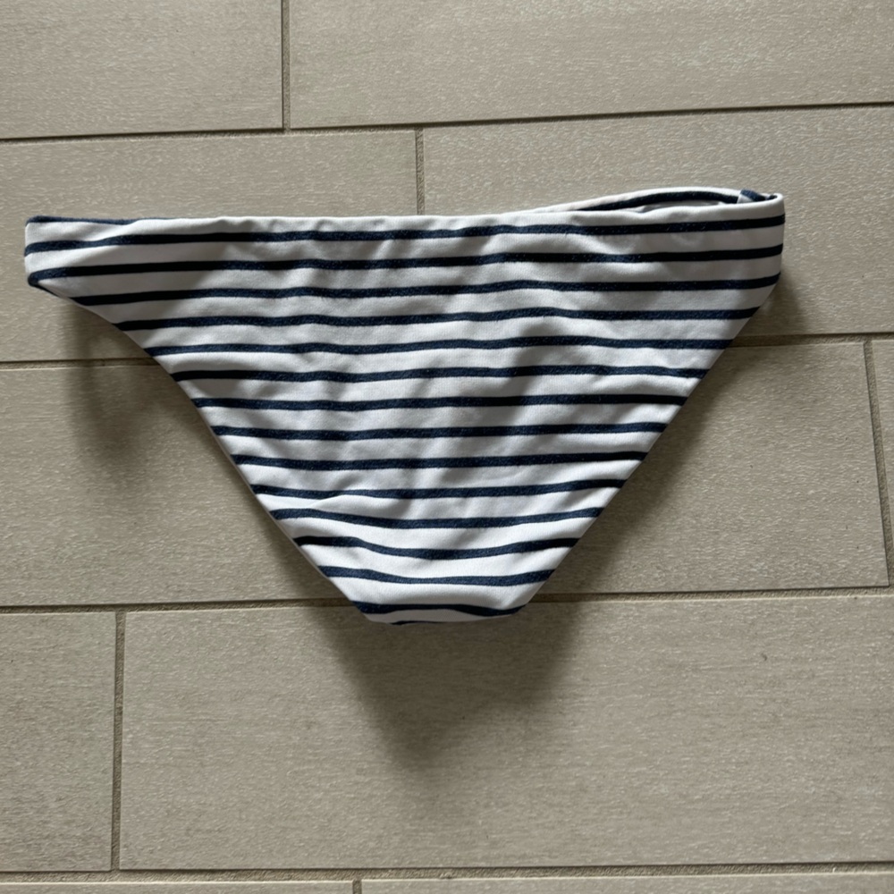 Splendid Ruffle Stripe Bikini - Picture 5 of 5